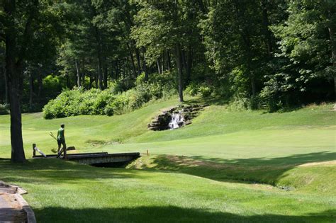 arbor-to-lake-course-at-trappers-turn-golf-club