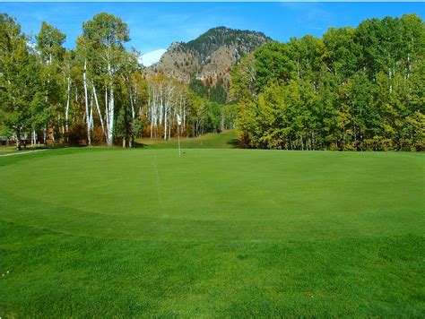 aspen-hills-course-at-star-valley-ranch-country-club