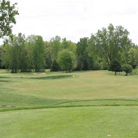 back-9-middle-9-course-at-hawk-hollow-golf-course