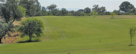 back-nine-course-at-country-view-golf-course