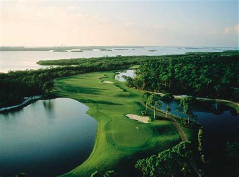 bay-island-course-at-bonita-bay-club