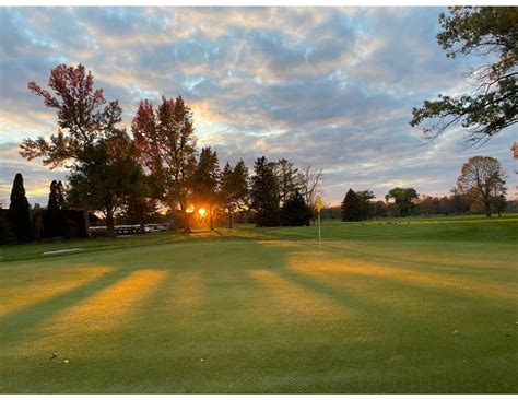 bay-pointe-golf-club