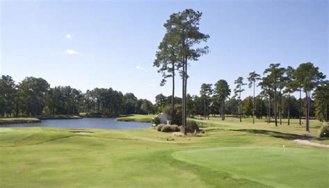 blue-red-course-at-aeropines-golf-course