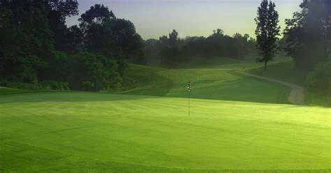 blue-red-course-at-neumann-golf-course