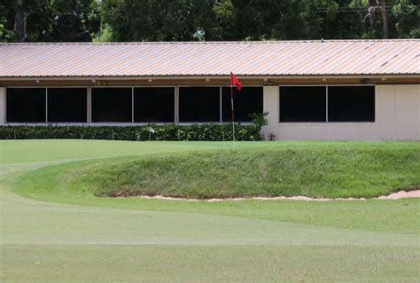 blue-red-course-at-riverside-golf-course