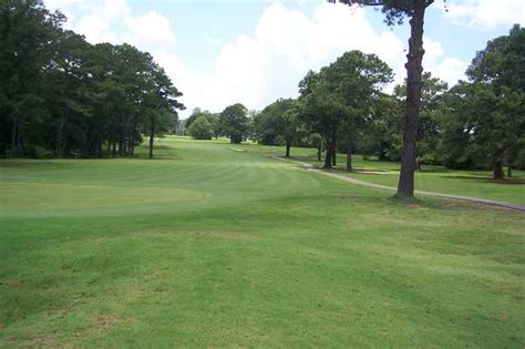 blue-red-course-at-silver-wings-golf-course