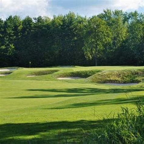 blue-white-course-at-beckett-golf-club