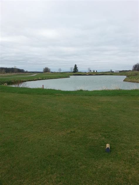 blue-white-course-at-fox-hills-resort