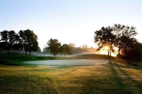 blue-white-course-at-tartan-park-golf-course