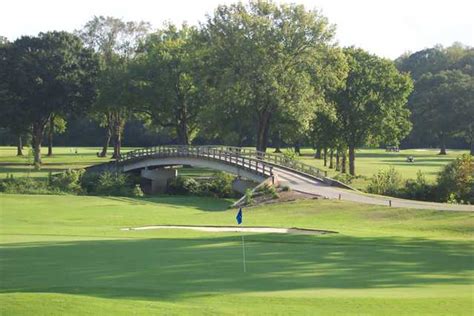 british-course-at-bobby-jones-golf-complex