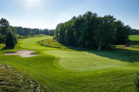 canthooke-valley-course-at-manistee-national-golf-resort