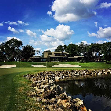 championship-course-at-bay-hill-club-lodge