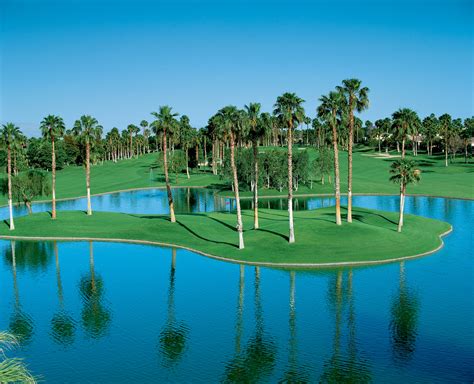 championship-course-at-palm-valley-country-club