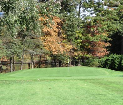 clifton-knolls-executive-golf-course