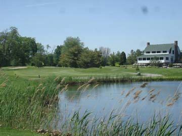 cottonwood-executive-course-at-spuyten-duyval-golf-club