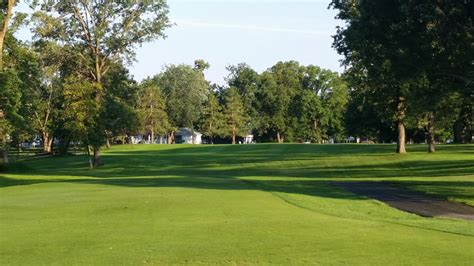 country-club-course-at-detroit-country-club