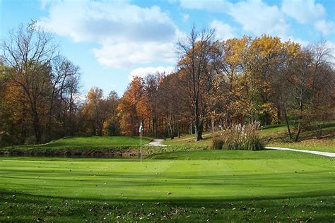 east-north-course-at-maple-leaf-golf-course