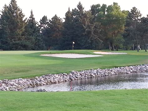 east-west-course-at-bunker-hills-golf-course