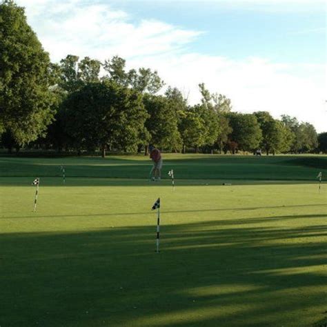 eighteen-course-at-bing-maloney-golf-course