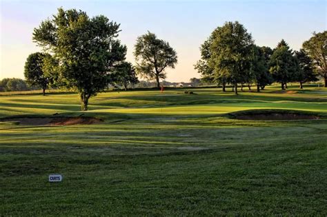 eighteen-course-at-byron-hills-golf-course