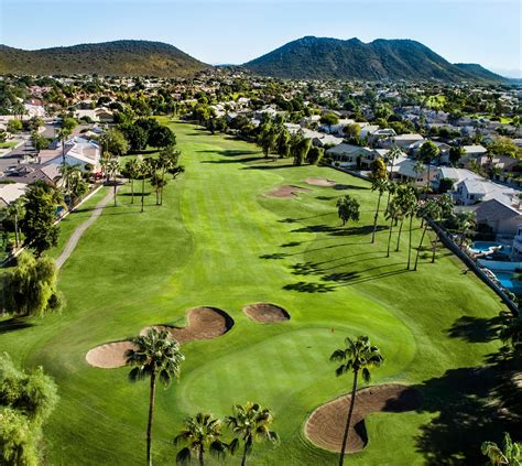 eighteen-hole-course-at-arrowhead-golf-course