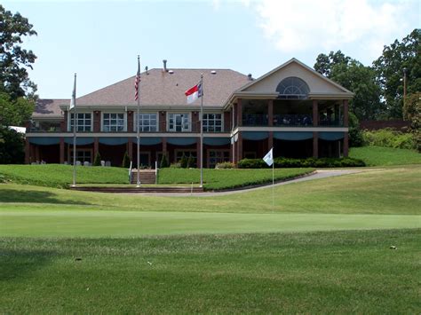 eighteen-hole-course-at-lake-hickory-country-club-at-catawba-springs