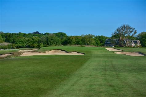 eighteen-hole-course-at-maidstone-golf-club