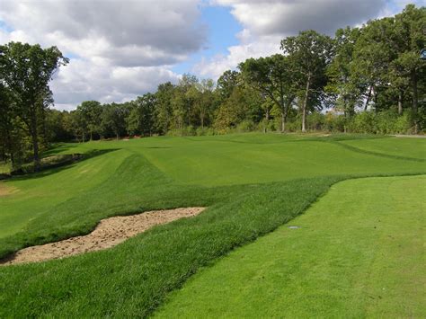 eighteen-hole-course-at-theodore-wirth-golf-course