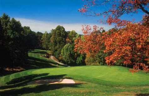 eighteen-hole-regulation-course-at-pipestem-state-park-resort