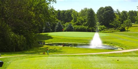 executive-course-at-hawthorne-hills-golf-course