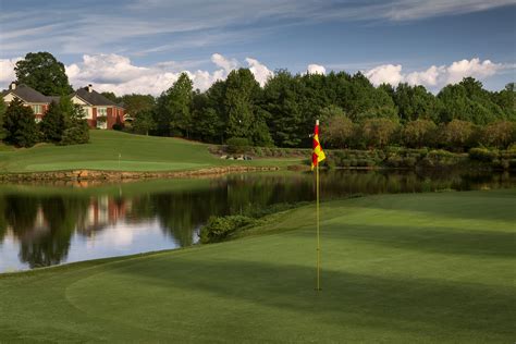 executive-course-at-maple-ridge-golf-club