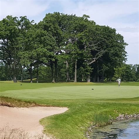 first-nine-course-at-montclair-golf-club