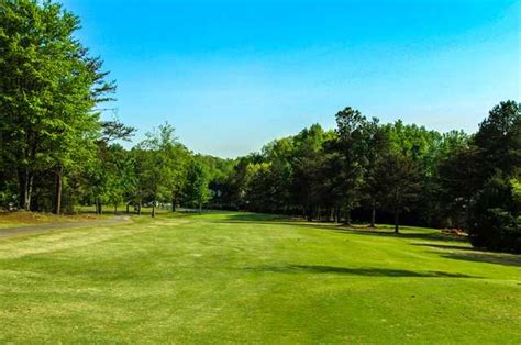 front-middle-course-at-rolling-green-golf-club