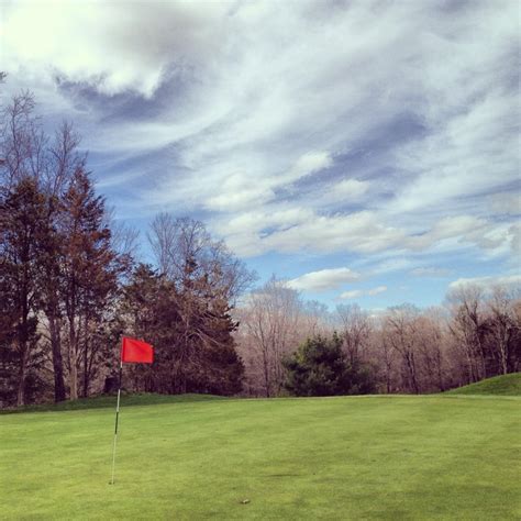 gainfield-farms-golf-course