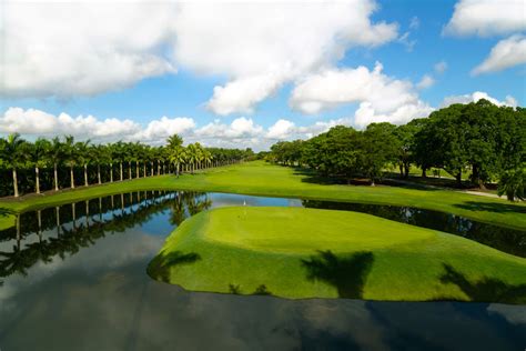 gold-course-at-doral-golf-resort-spa