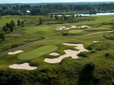 gold-course-at-double-eagle-golf-supper-club