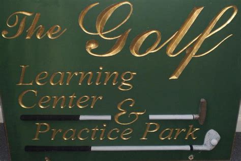 golf-learning-center-at-village-green