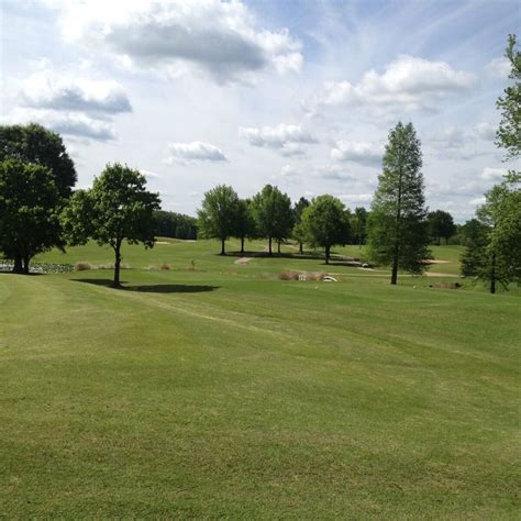 graveyard-windmill-course-at-bent-brook-golf-course