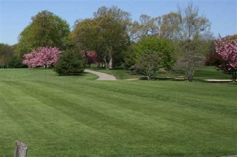 green-red-course-at-sunken-meadow-state-park-golf-course