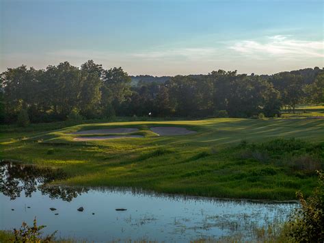 hawk-pointe-golf-course