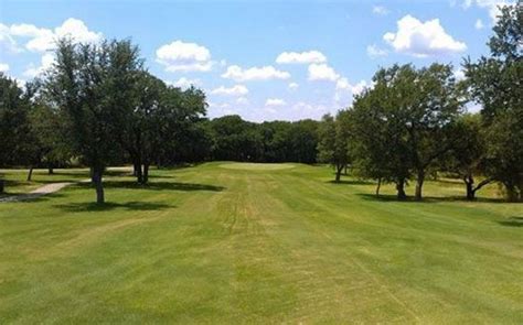 hidden-oaks-country-club