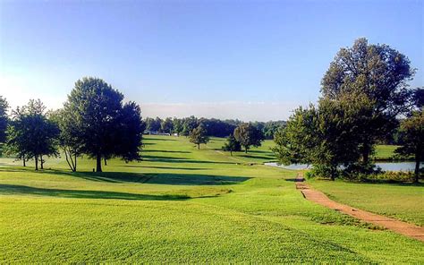 hidden-trails-country-club