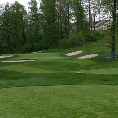 highland-valley-course-at-beekman-country-club