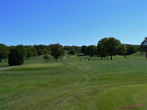 hills-course-at-community-golf-course