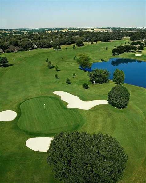 hills-course-at-trophy-club-country-club