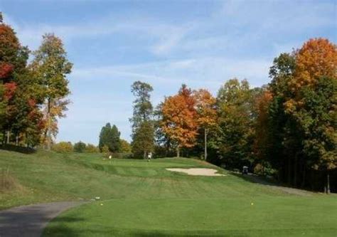 hills-lakes-course-at-fox-hills-country-club