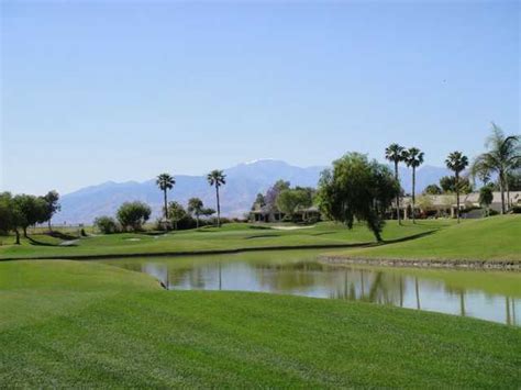 la-vista-los-lagos-course-at-desert-princess-country-club