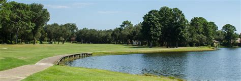 lake-marsh-course-at-bluewater-bay-resort