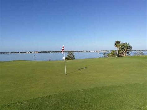 lakes-river-course-at-cocoa-beach-country-club