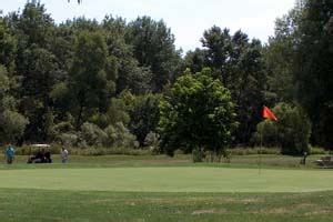 little-links-course-at-cedar-creek-family-golf-center